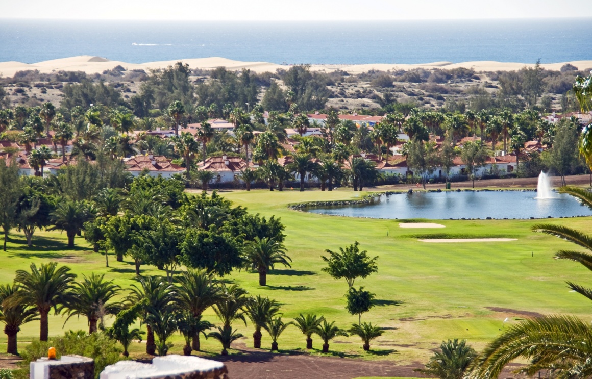 Maspalomas - Magical landscape of dunes on the beach